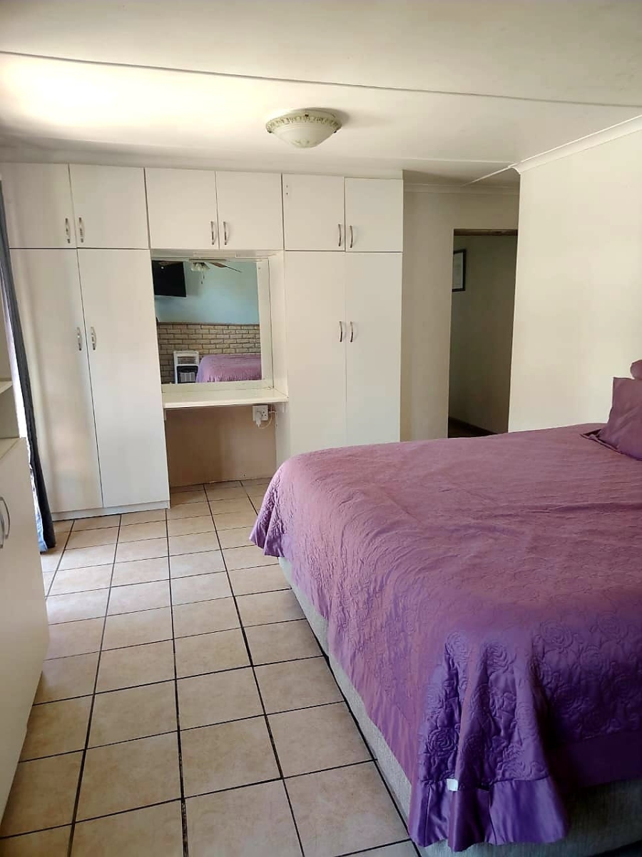4 Bedroom Property for Sale in Amalinda Eastern Cape